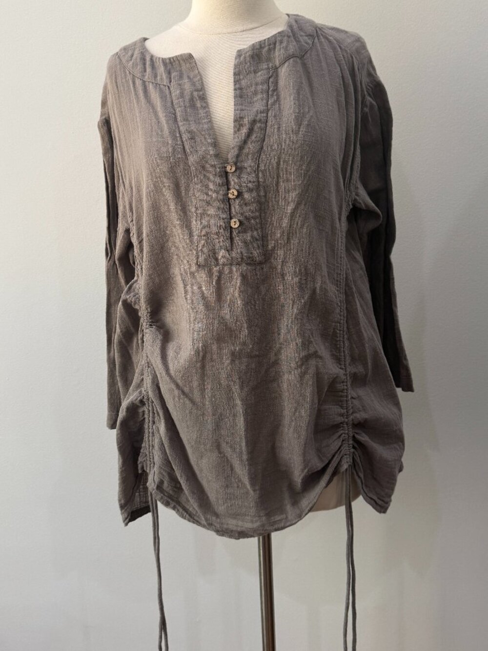 Free People Henley Tunic To/ Ruched Drawstring Sides  Grey NWOT Size XS